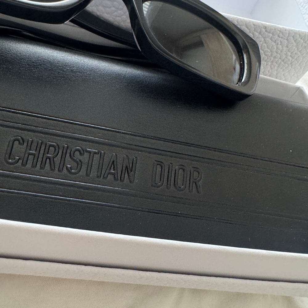 Dior Black Rectangular Sunglasses With Dark Lenses - image 3